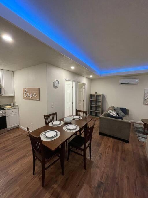 شقة Brand New 2Br Cute Blue Led In North فريسنو المظهر الخارجي الصورة