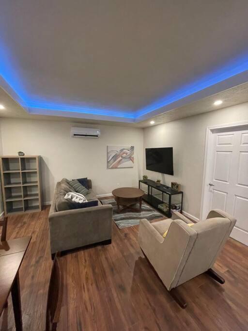 شقة Brand New 2Br Cute Blue Led In North فريسنو المظهر الخارجي الصورة